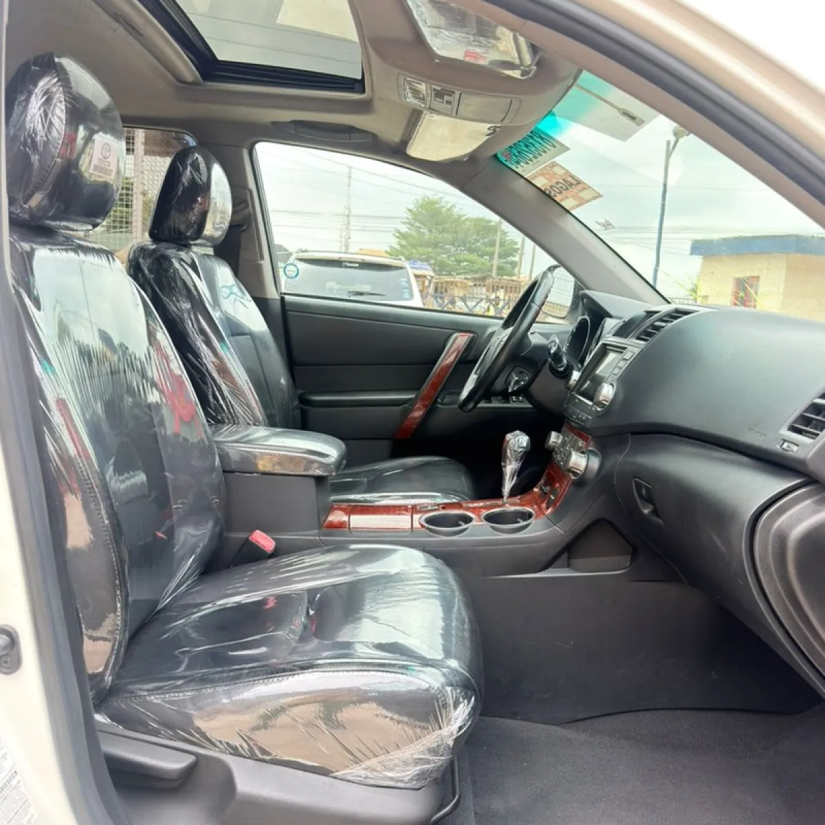 Foreign Used Toyota Highlander 2010 for Sale - Image 4