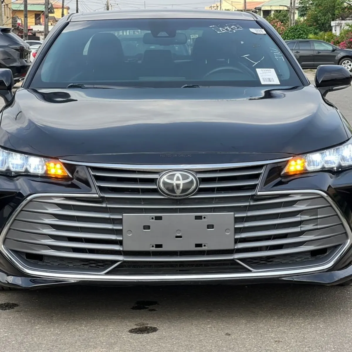 Foreign Used 2019 Toyota Avalon XLE for Sale - Image 3