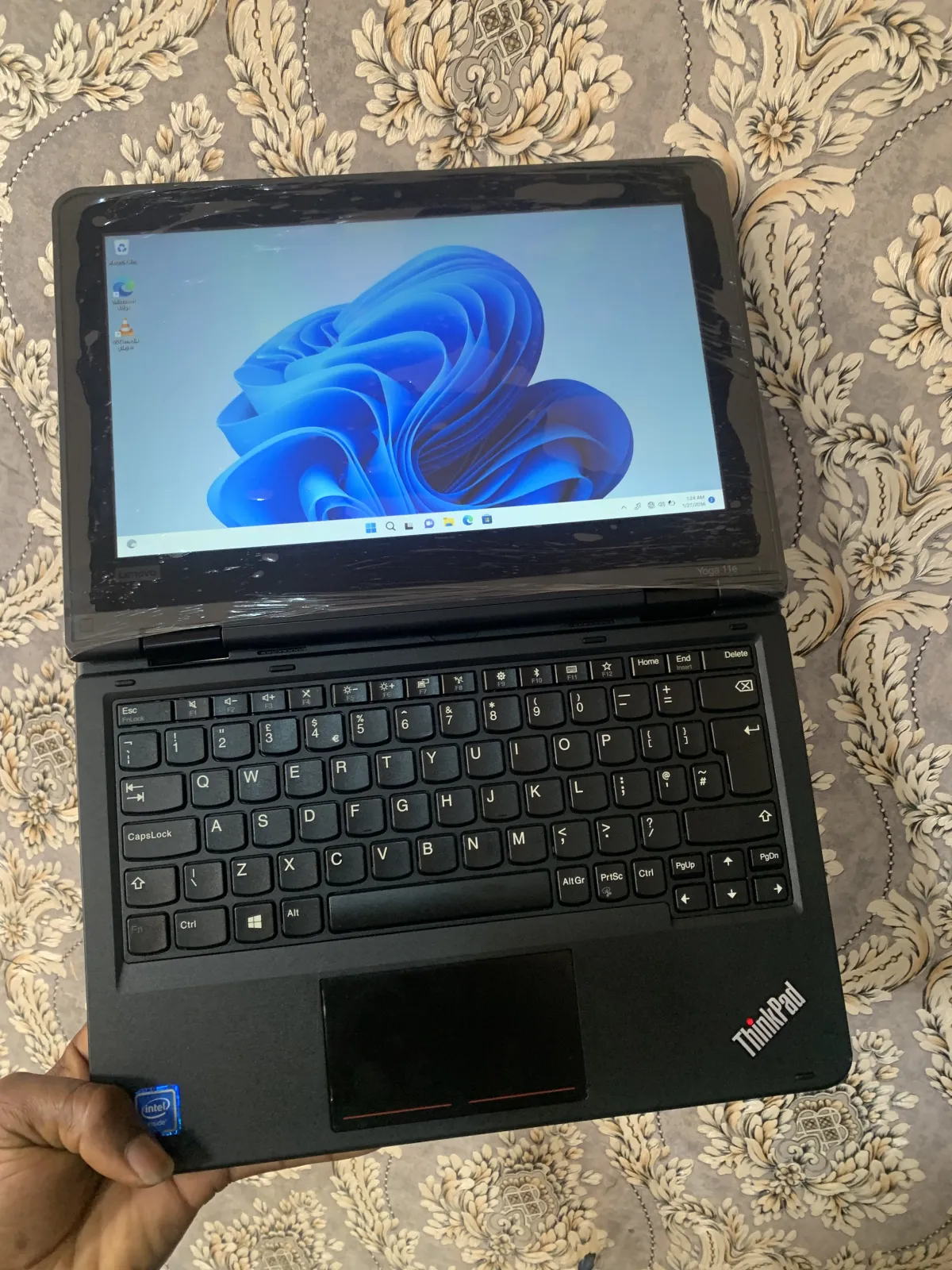 Lenovo yoga 11e - Image 5