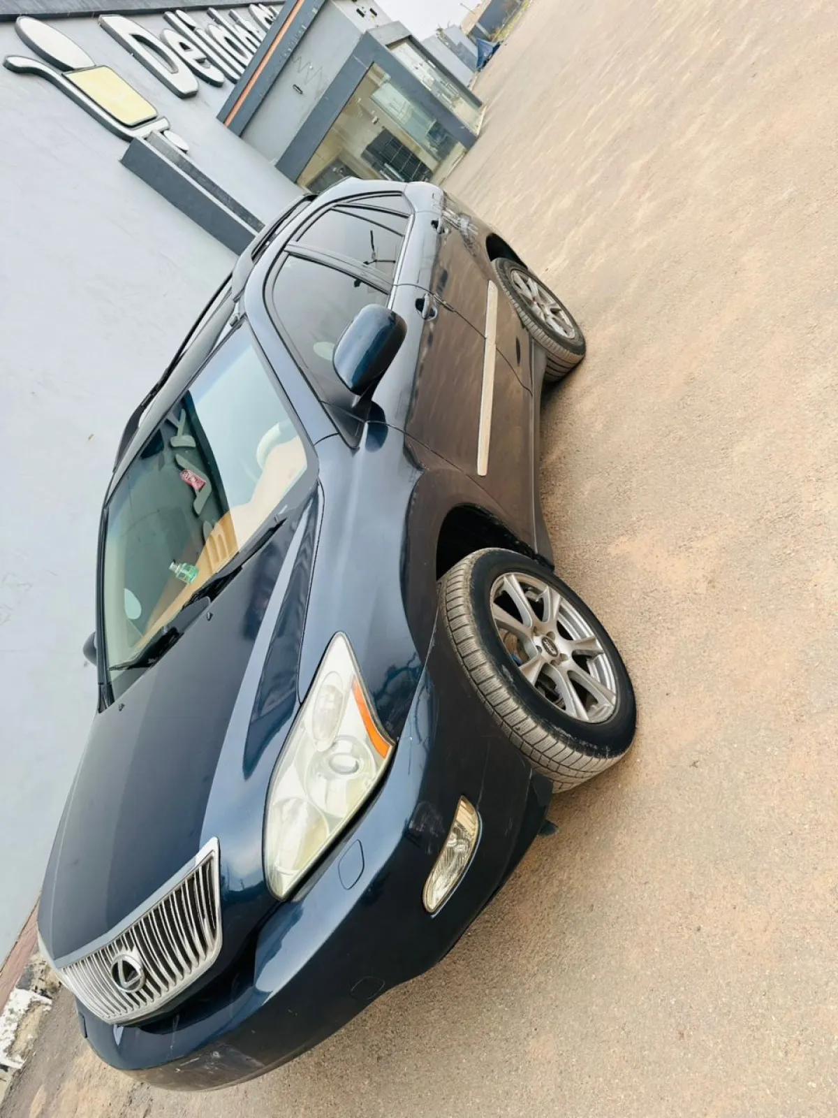 Lexus RX 330 06 - Image 2