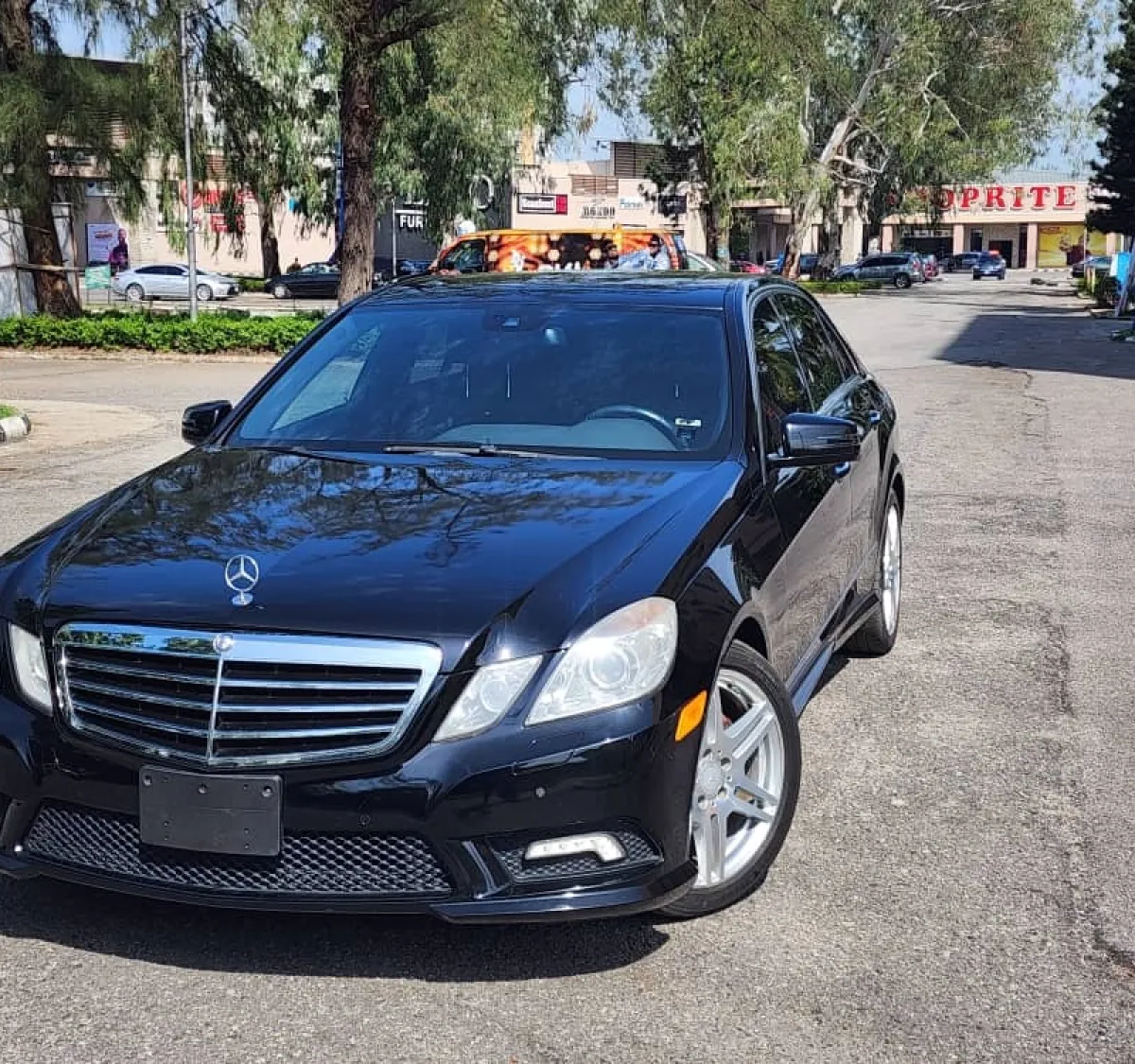 MERCEDES BENZ 2010 E350 FULL OPTION - Image 5