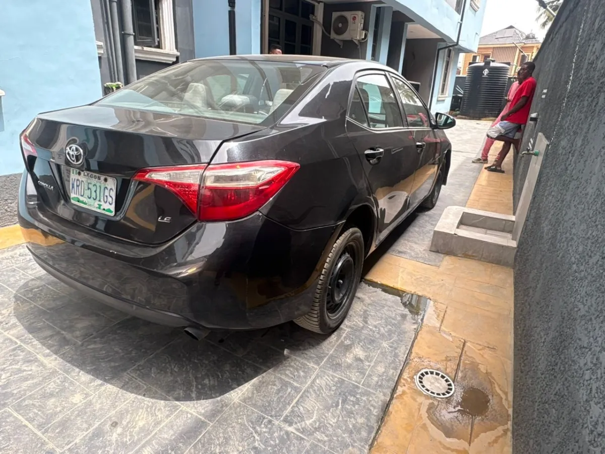 Toyota Corolla LE 2014 - Image 6