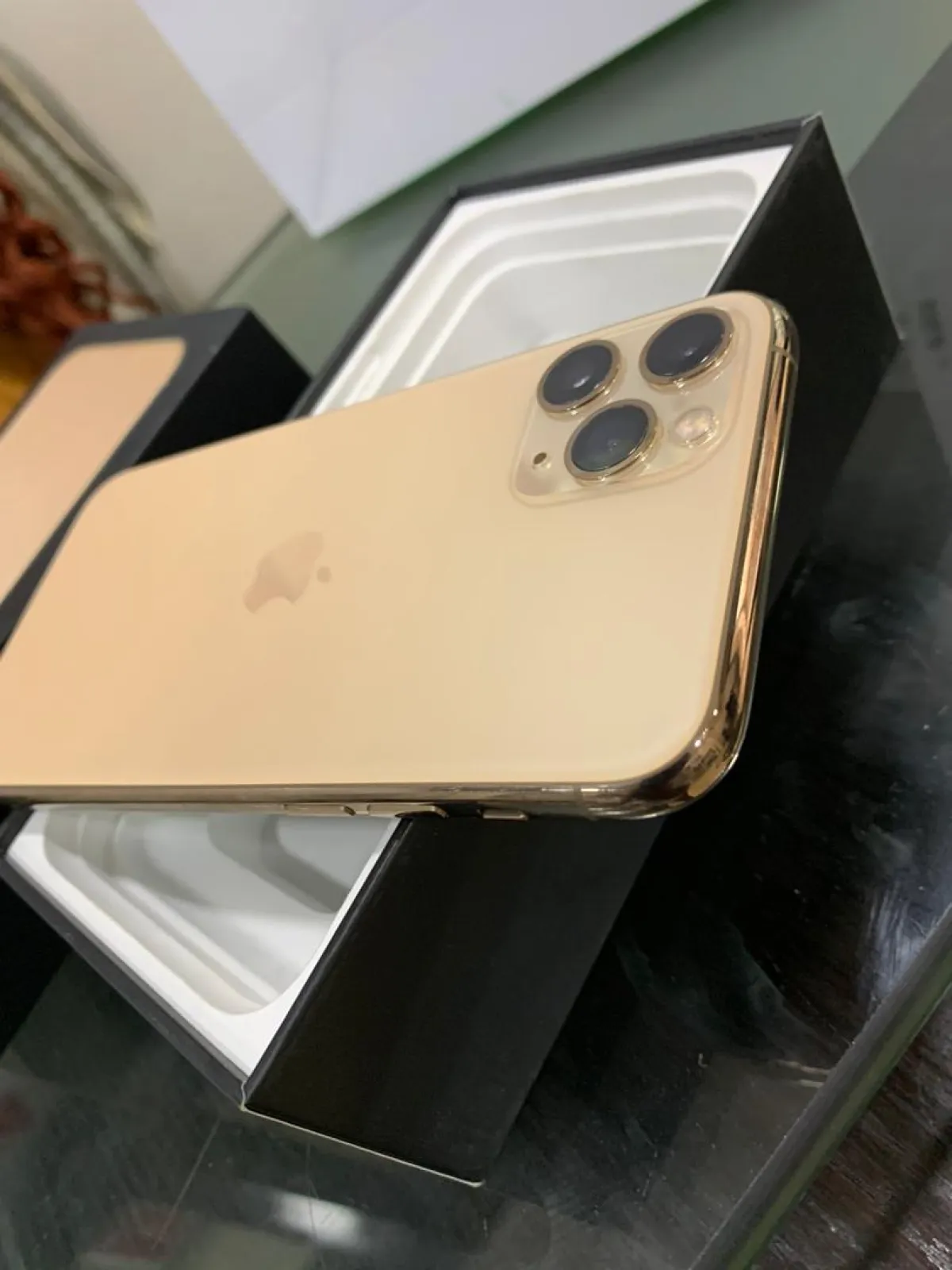 Apple iphone 11 pro max for sale - Image 3