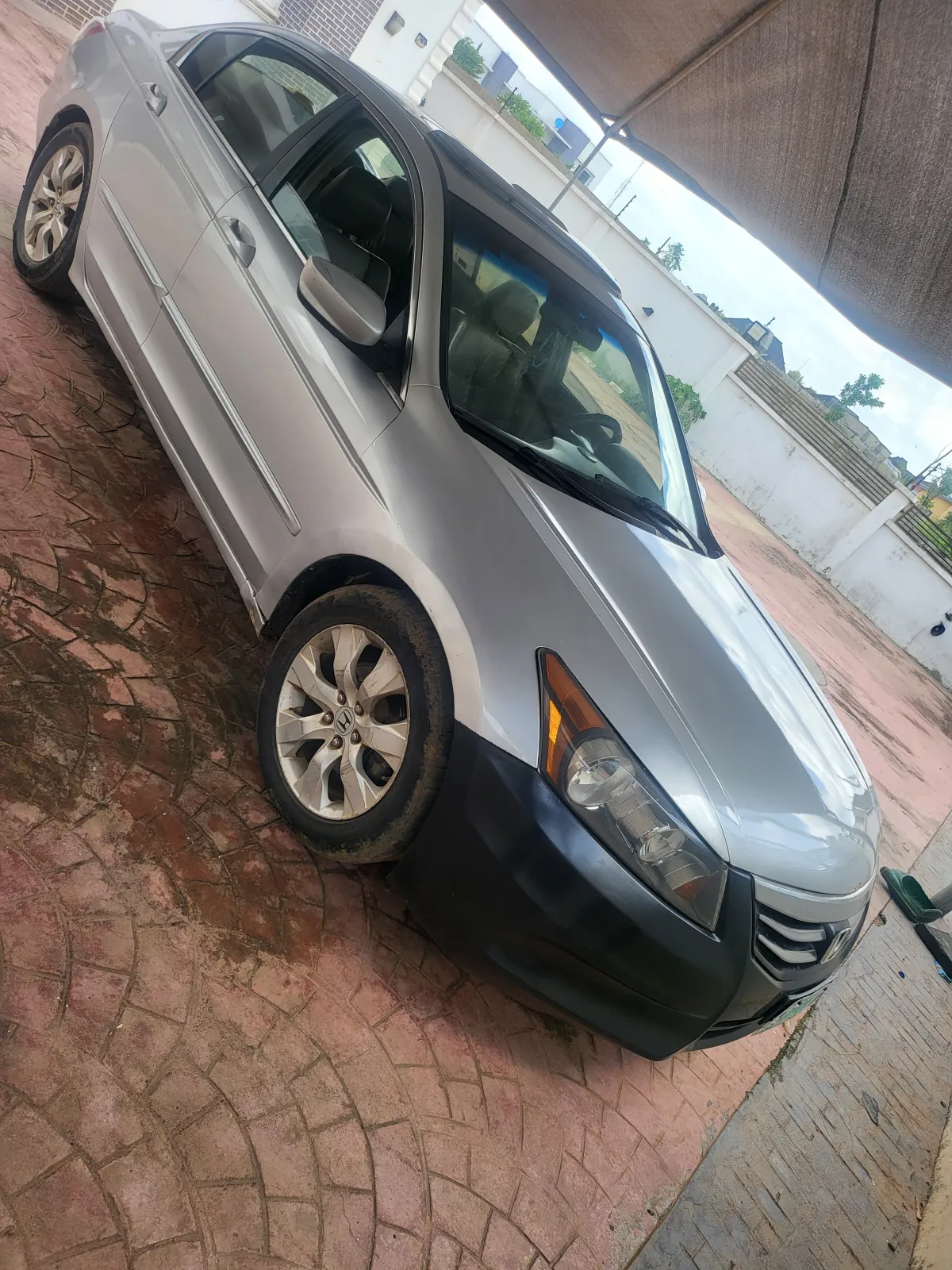 Hunda 2008 - Image 3