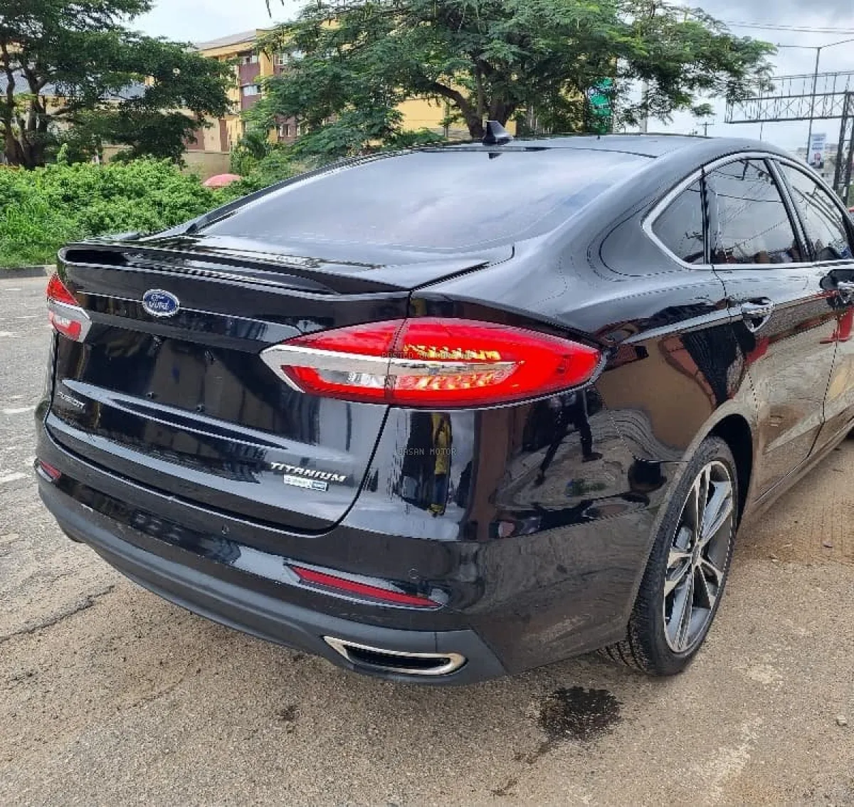 Foreign Used 2019 Ford Fusion Titanium - Image 5