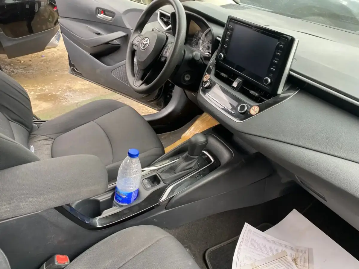 Toyota Corolla - Image 6