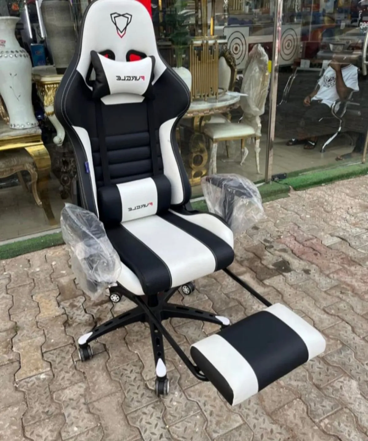 FURGLE GAMING CHAIR - Image 4