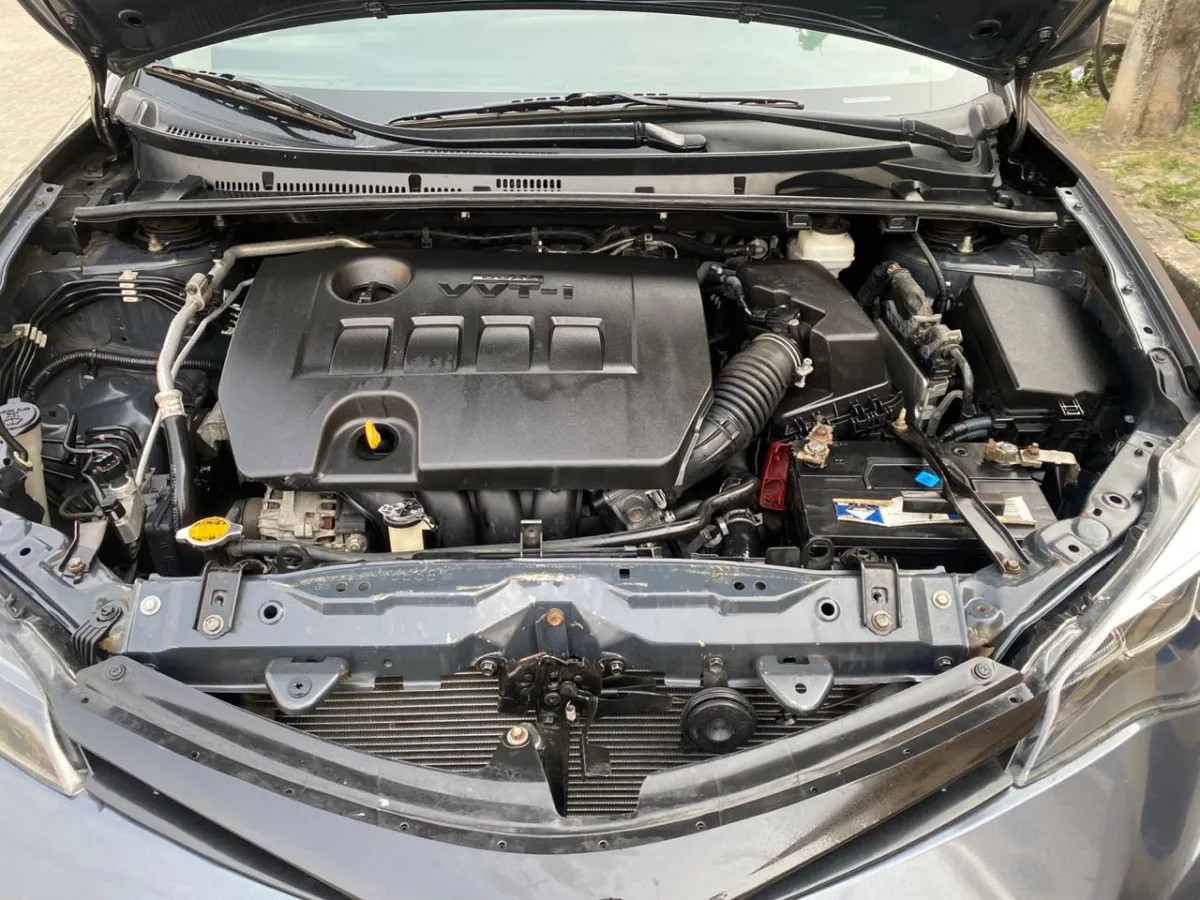 Toyota Corolla 2018 LE - Image 2