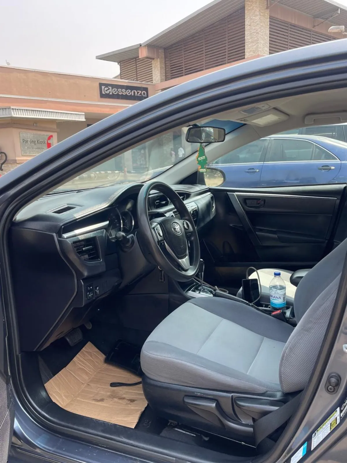 Toyota Corolla 2018 LE - Image 5