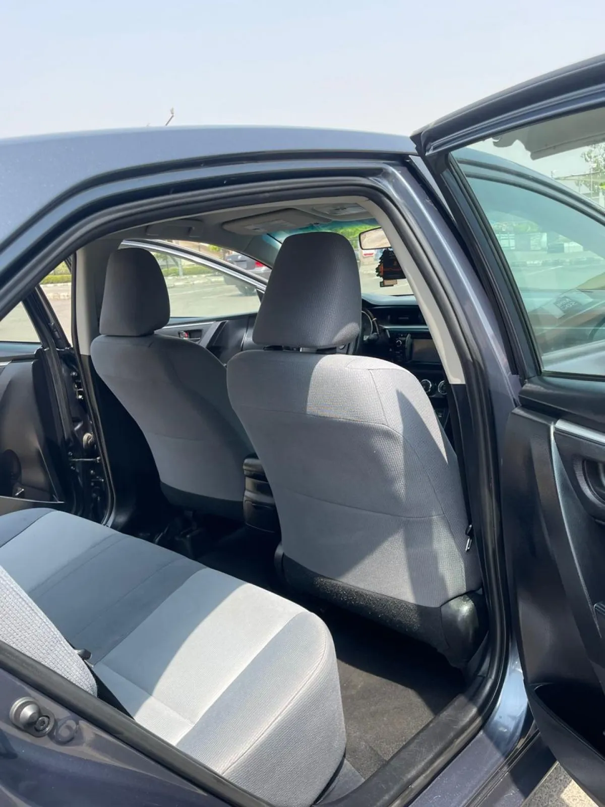 Toyota Corolla 2018 LE - Image 6