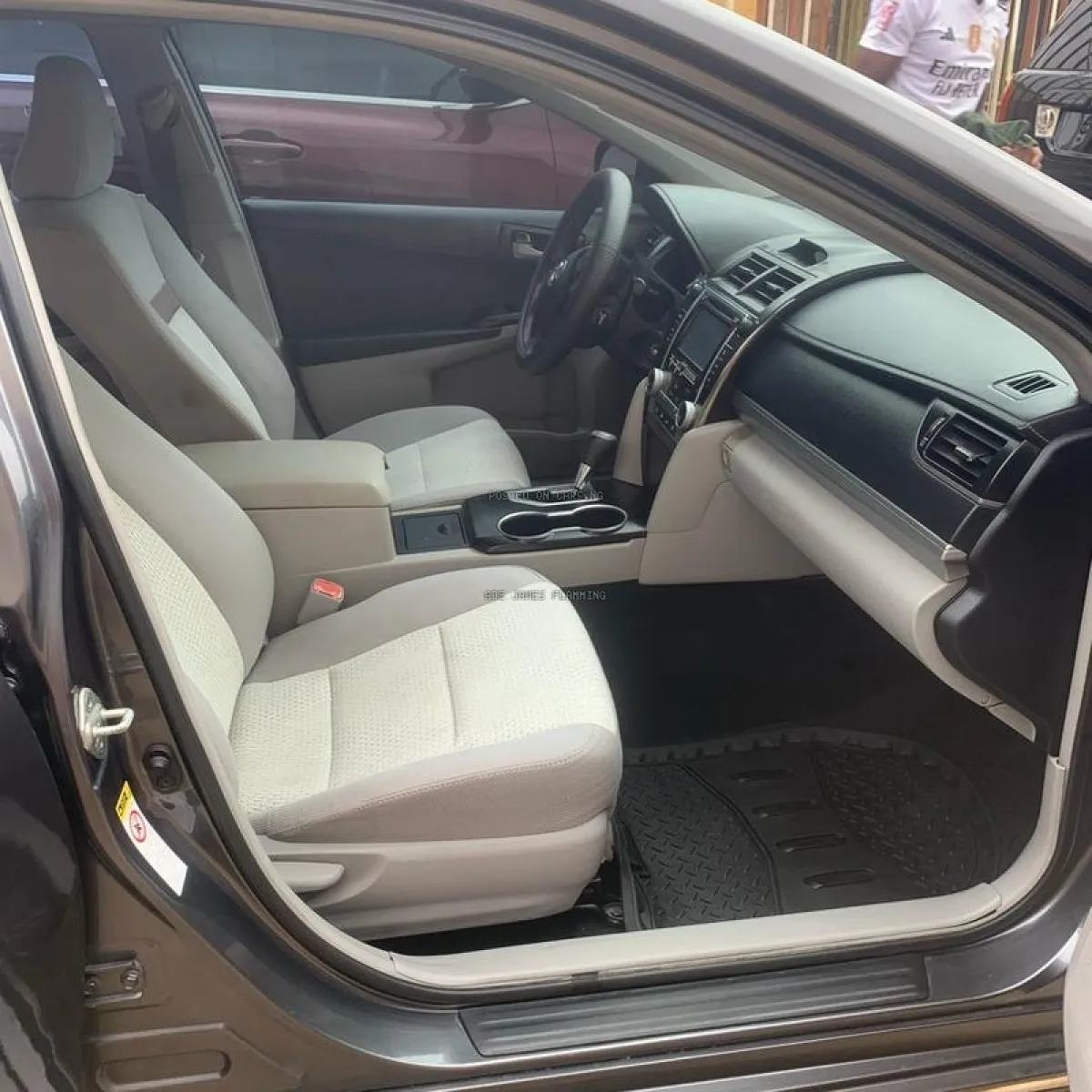 Toyota Camry 2012 LE - Image 2