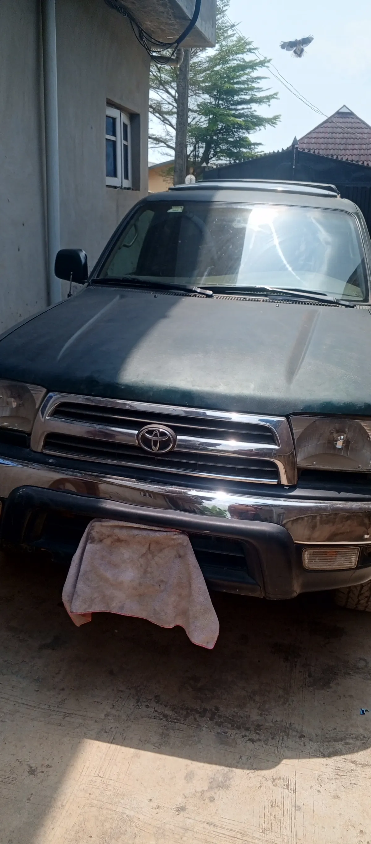 Toyota 4Runner - Image 1