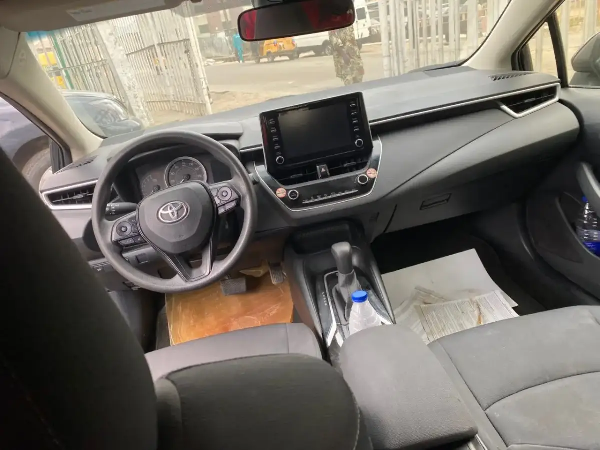 Toyota Corolla - Image 9