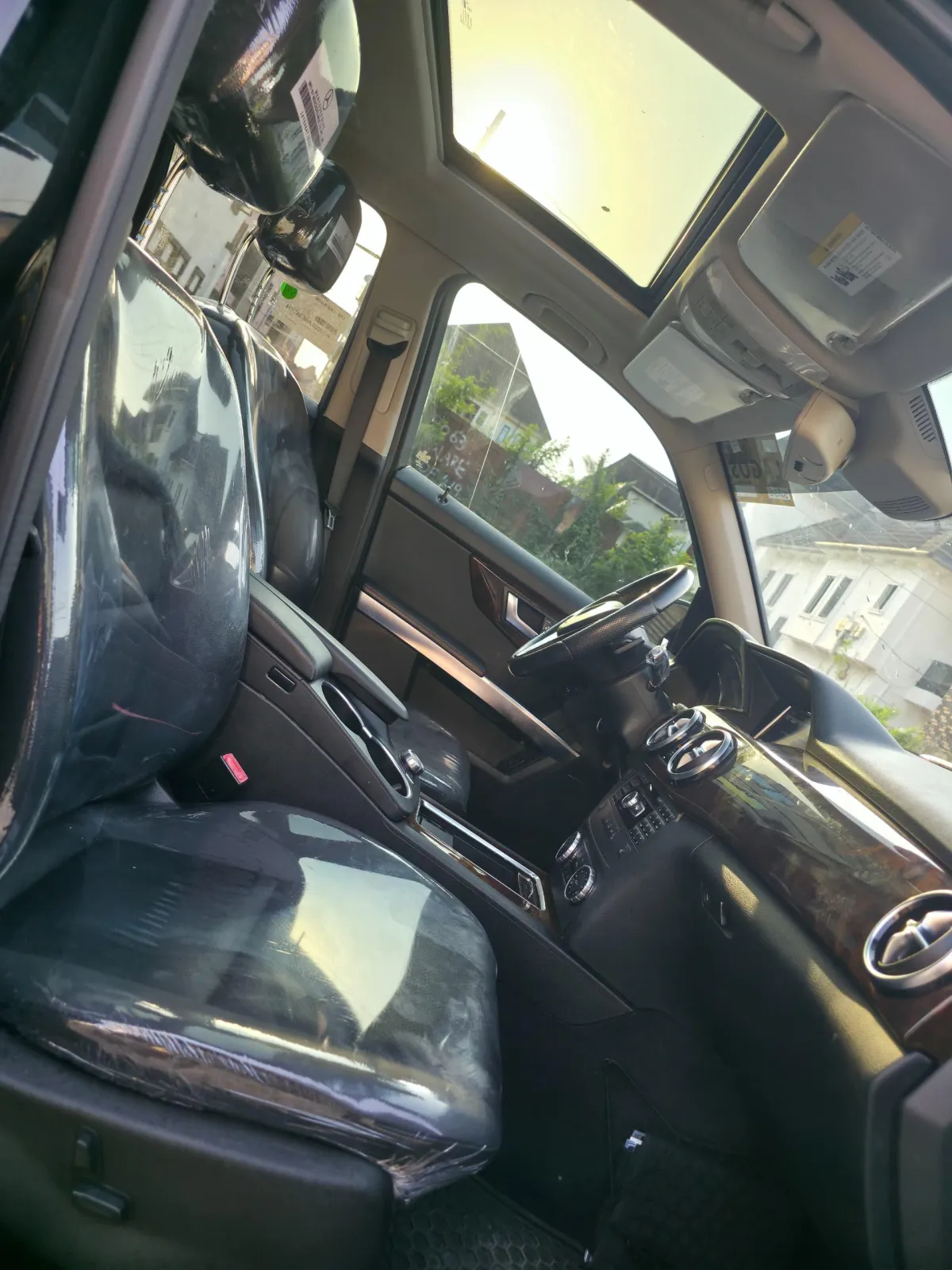 Mercedes Benz GLK350 2014 Fullest Option - Image 4