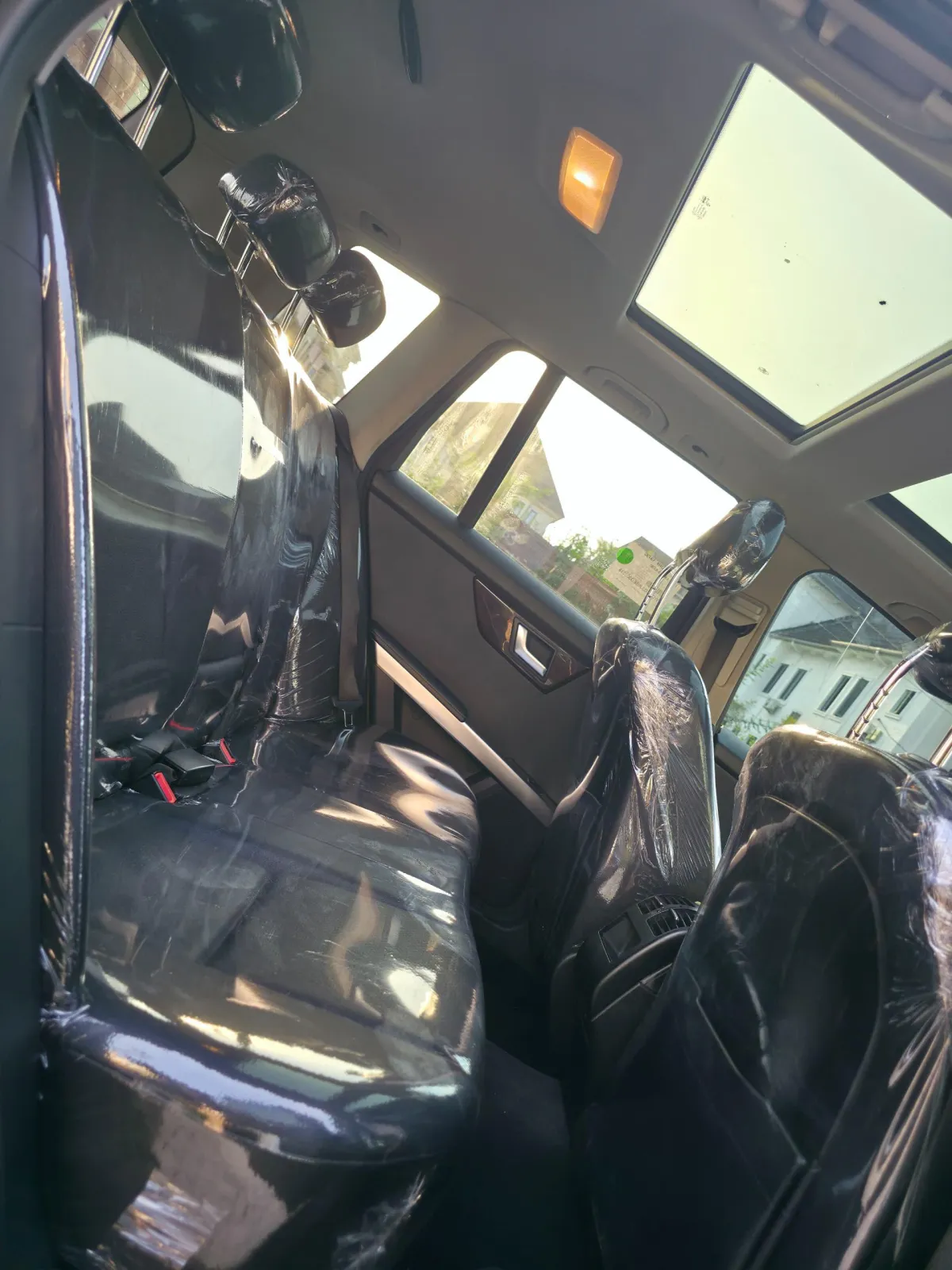 Mercedes Benz GLK350 2014 Fullest Option - Image 5