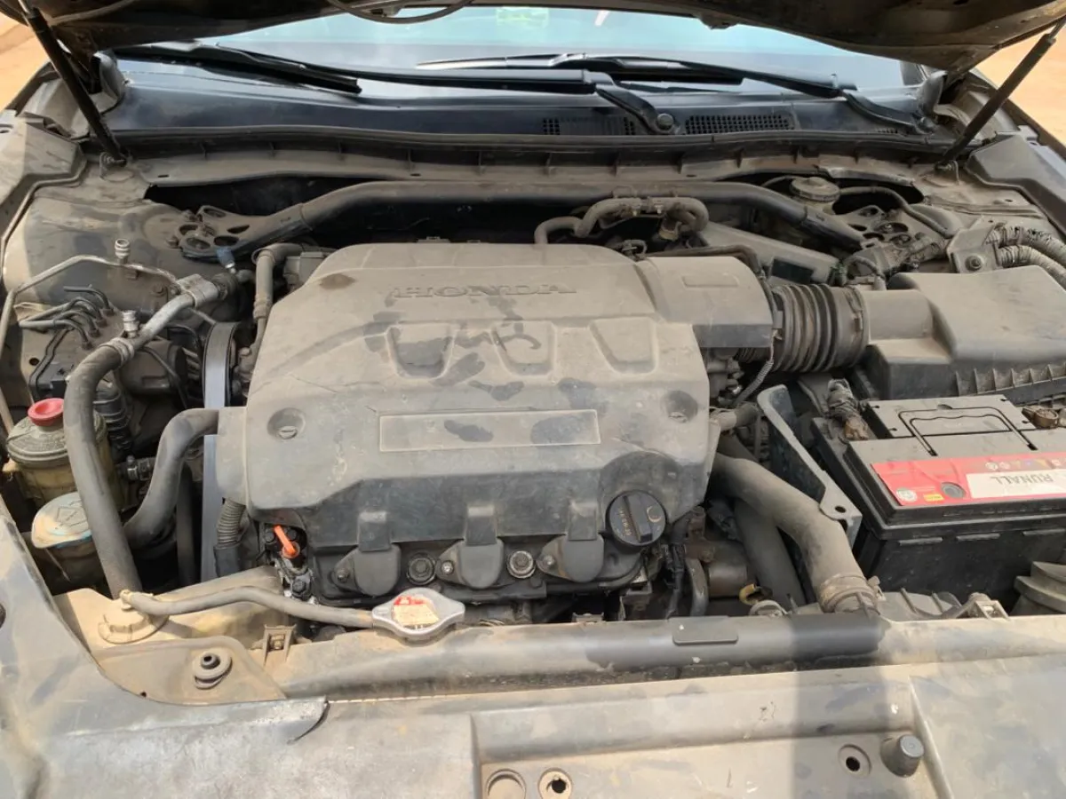 Honda crosstour 2010 - Image 6