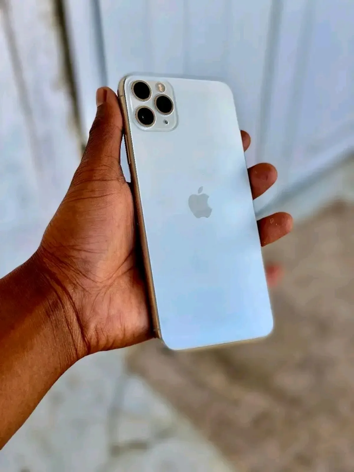 IPhone 11 Pro 64 Gb is available for sale - Image 3