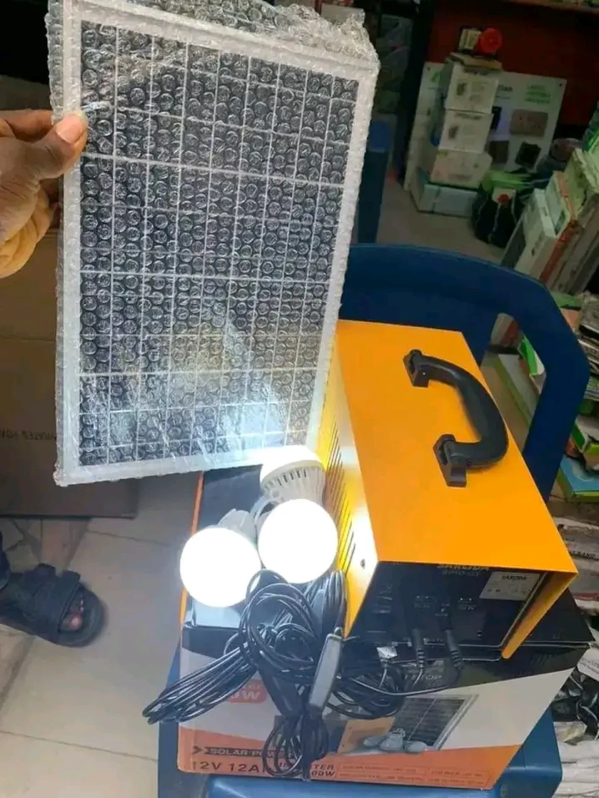 Home 60 With 3 bulbs - Image 4