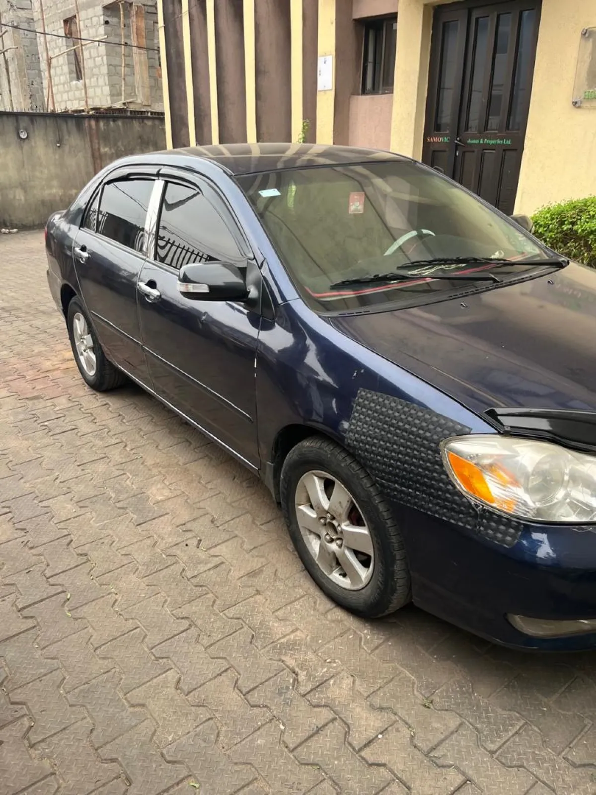 Toyota Corolla 2004 - Image 2
