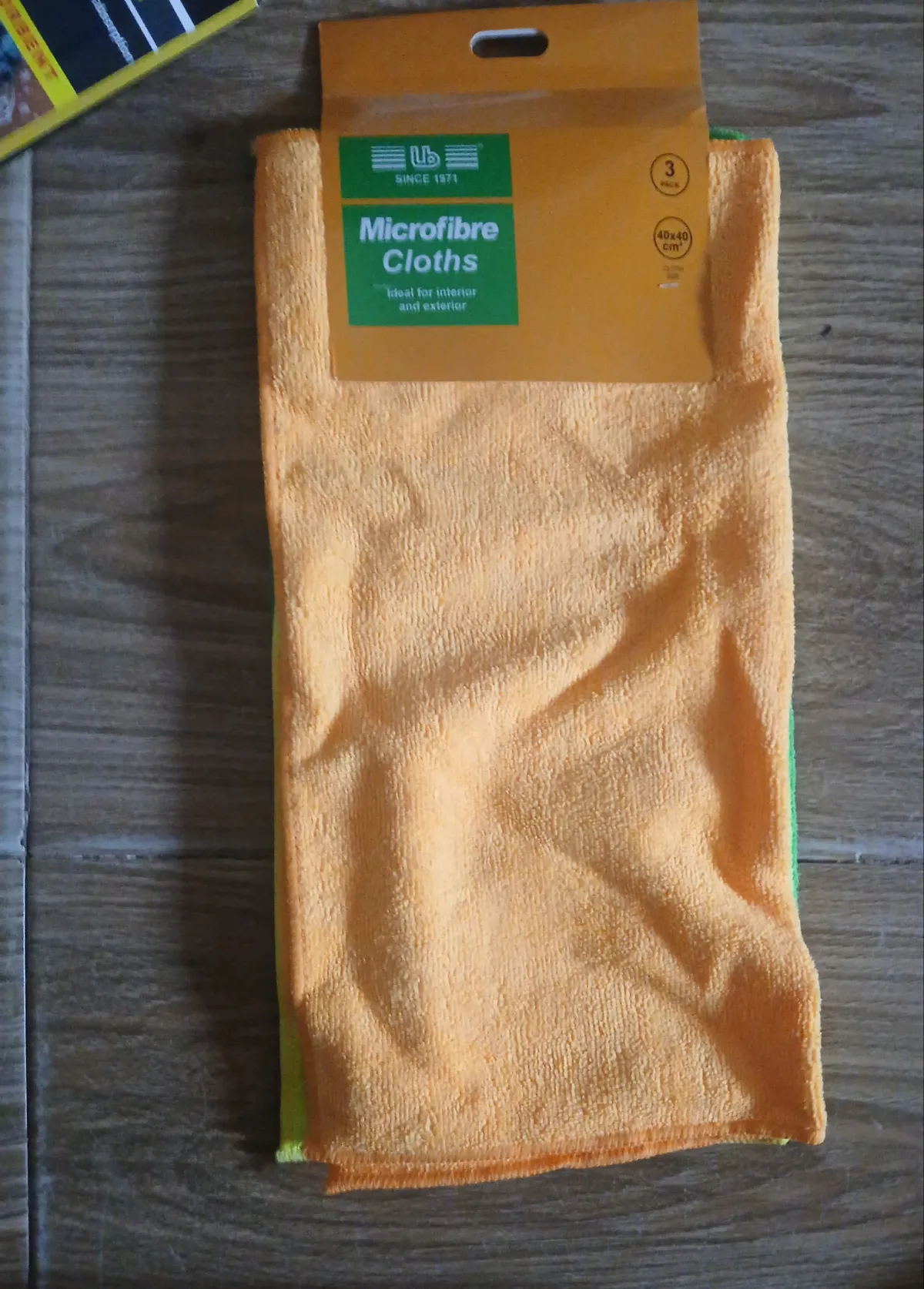 ABRO Gold Liquid Wash and Sponge - Image 1