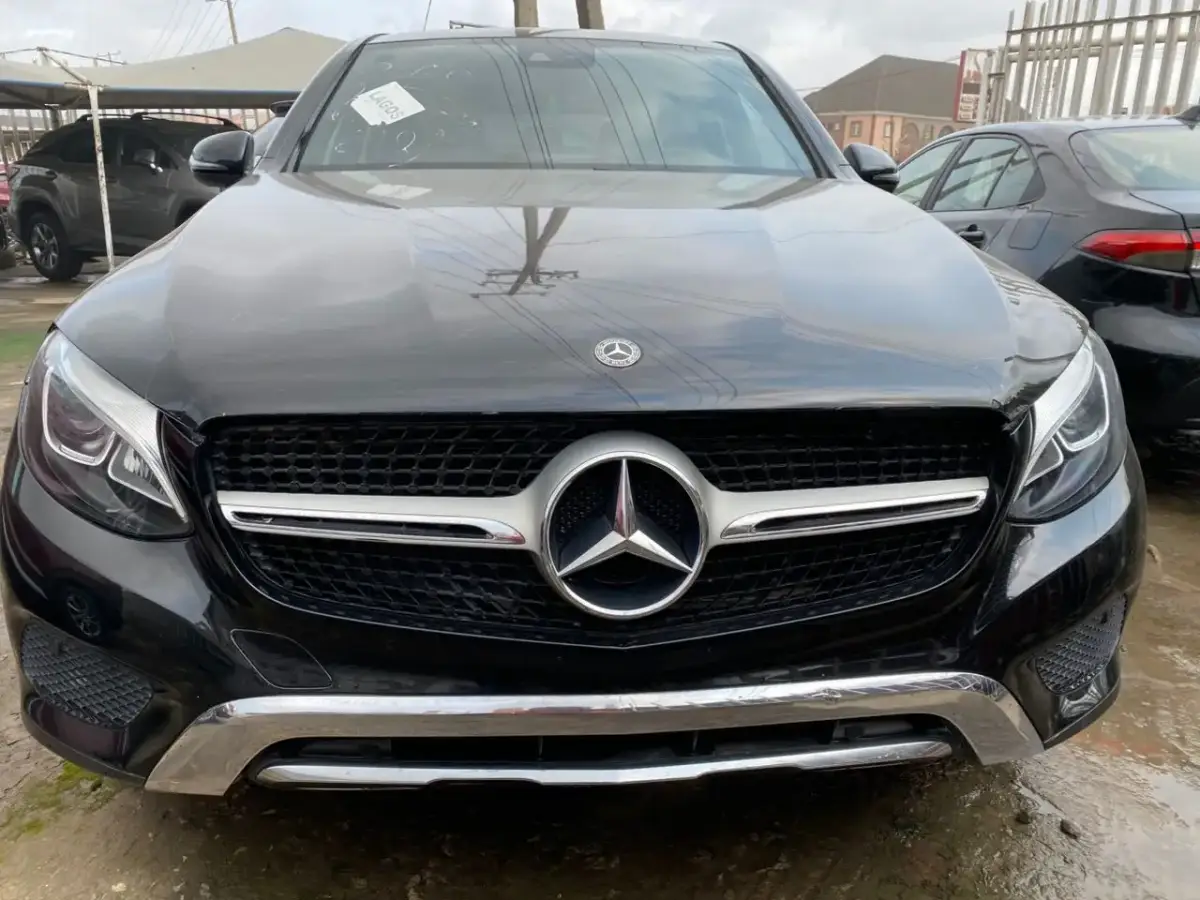 Mercedes Benz - Image 2