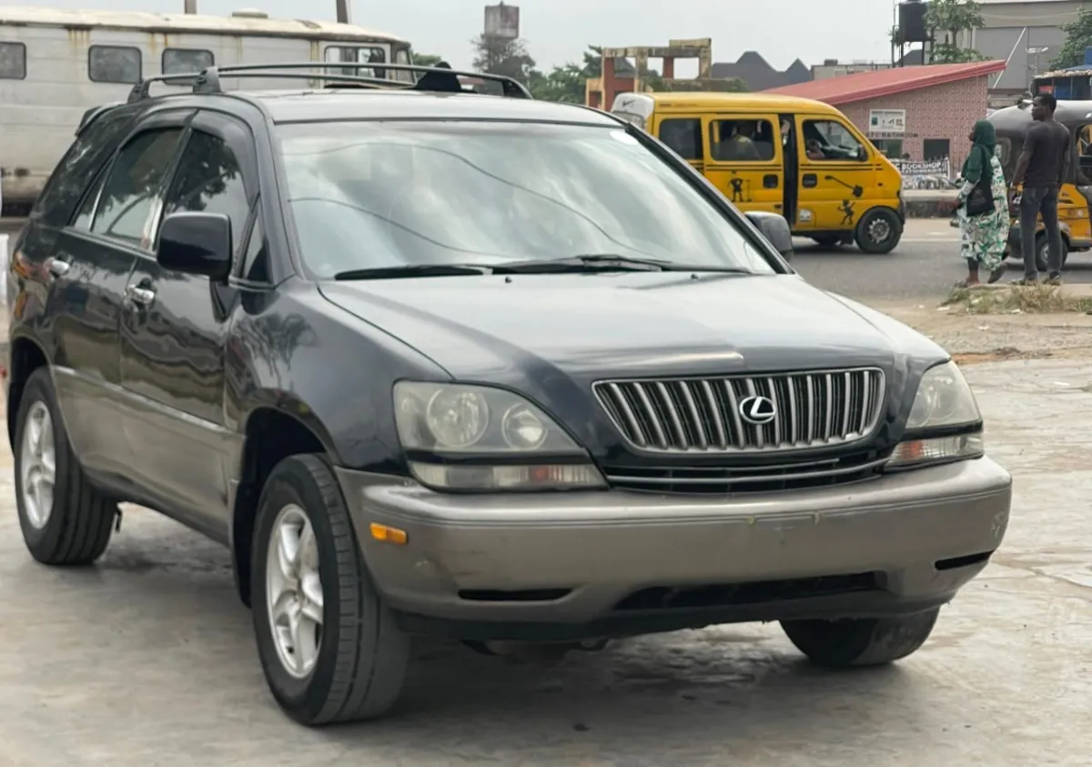 Lexus RX300 2002 - Image 2