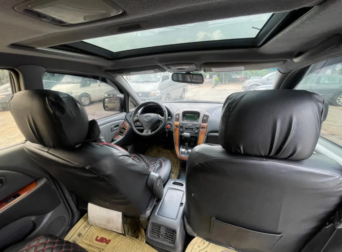 Lexus RX300 2002 - Image 3