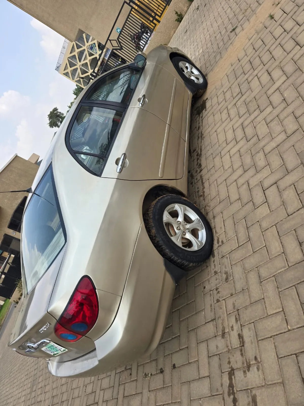 2011 Toyota Camry - Image 7