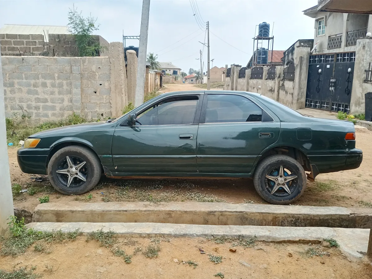 TOYOTA CAMRY TINY LIGHT - Image 9