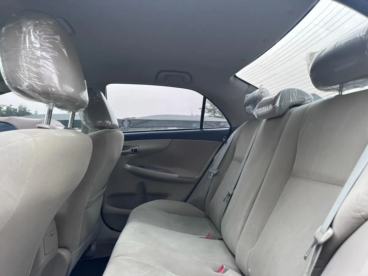 Clean Tokunbo Toyota Corolla 2012 - Image 4