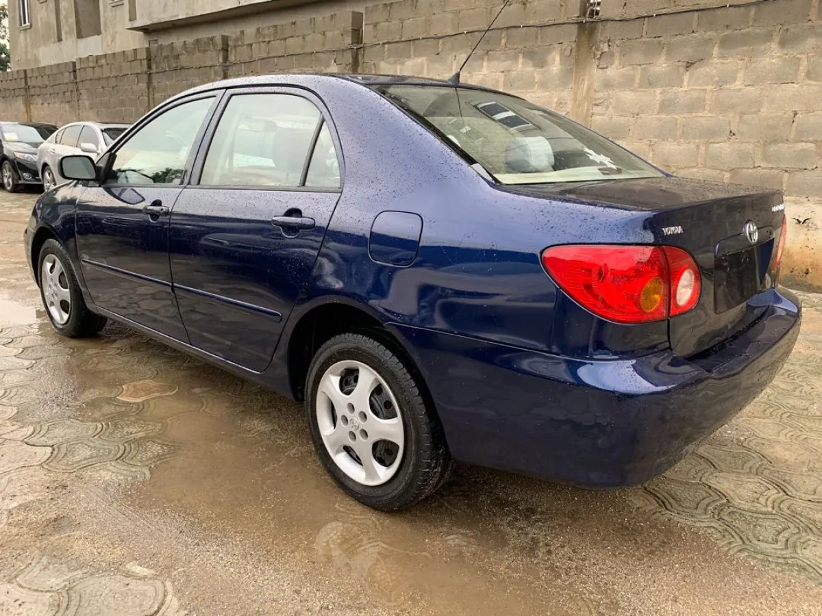 Sparkling Tokunbo Toyota Corolla 2003 - Image 2