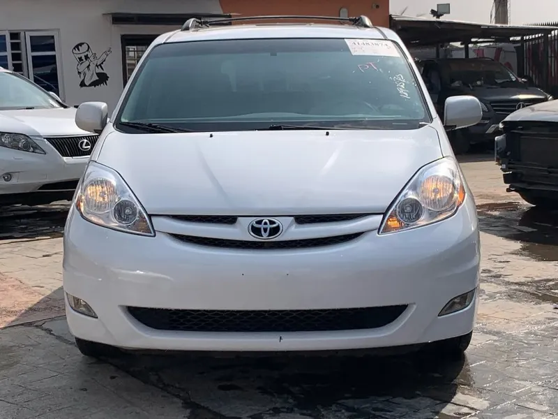 2009 Toyota Sienna for sale at affordable price