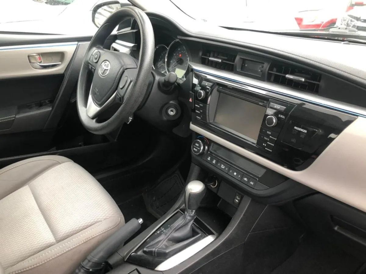 TOYOTA COROLLA 2015 - Image 3