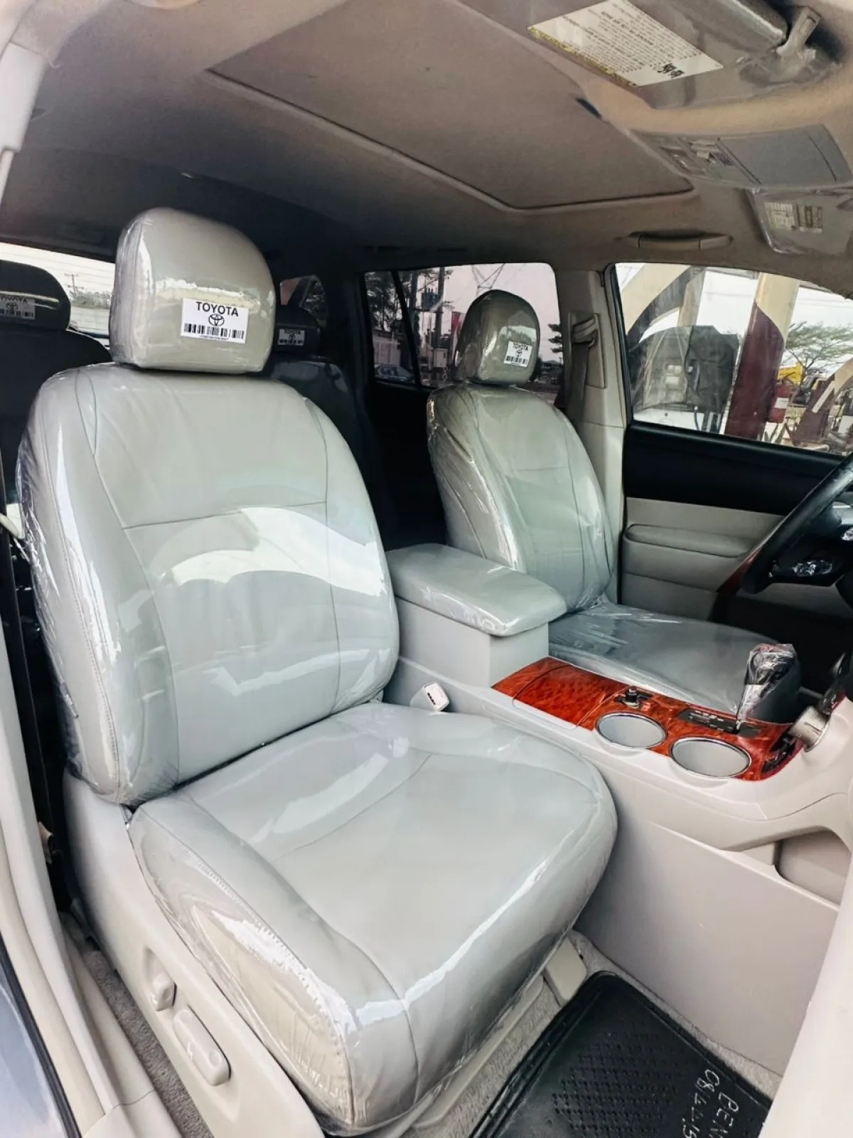 Toyota Highlander 2008 Limited Edition Full Option - Image 2