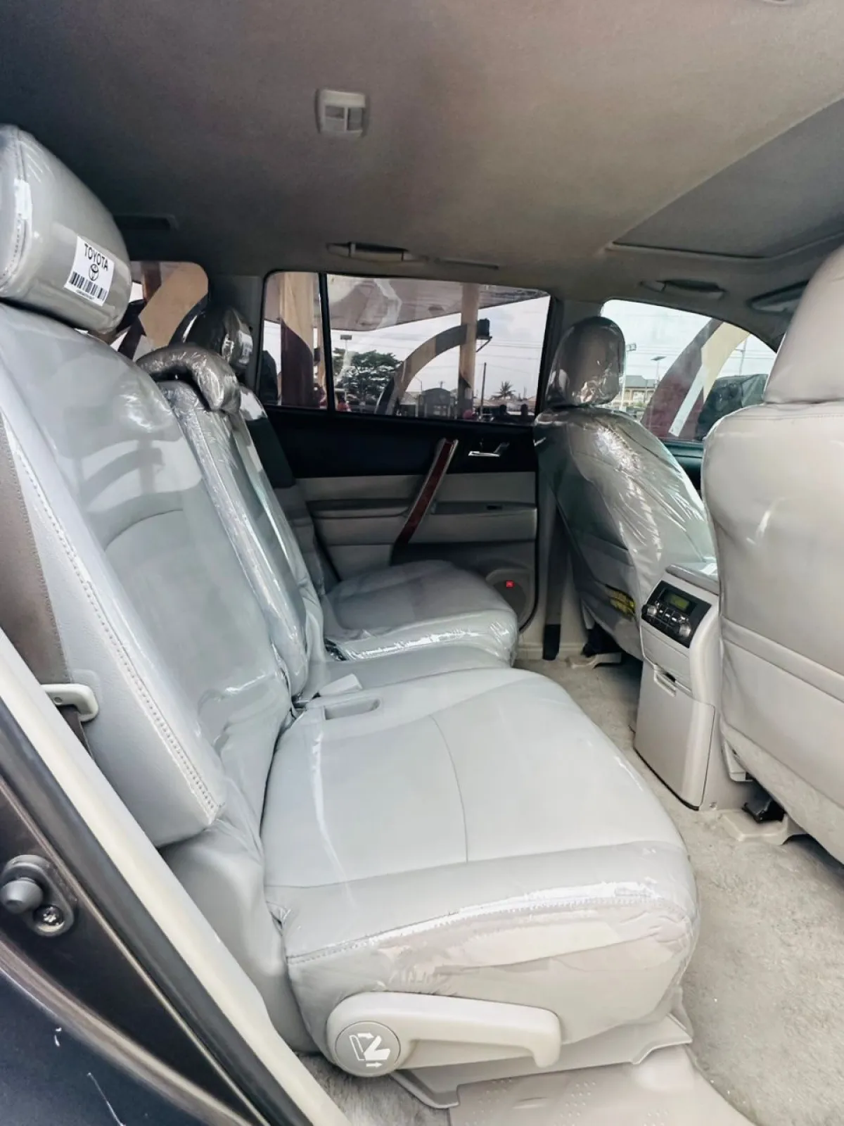 Toyota Highlander 2008 Limited Edition Full Option - Image 8