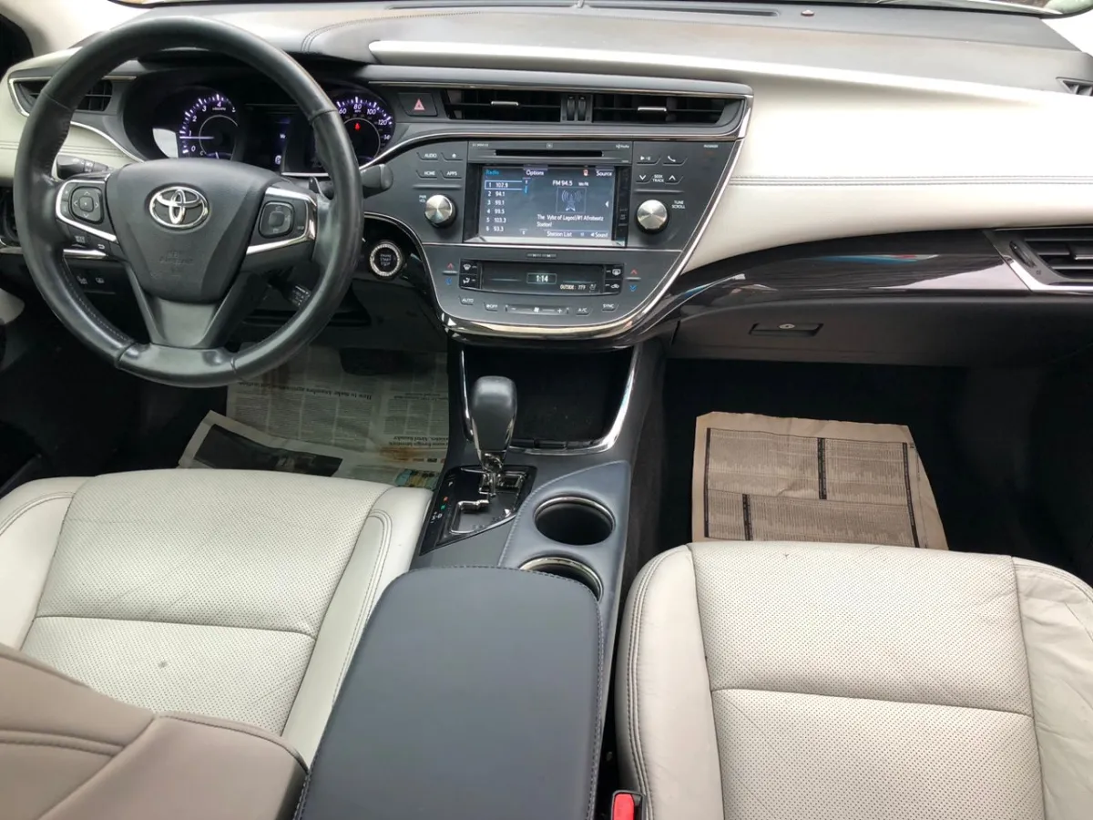 Super Clean Tokunbo Toyota Avalon Limited - Image 4