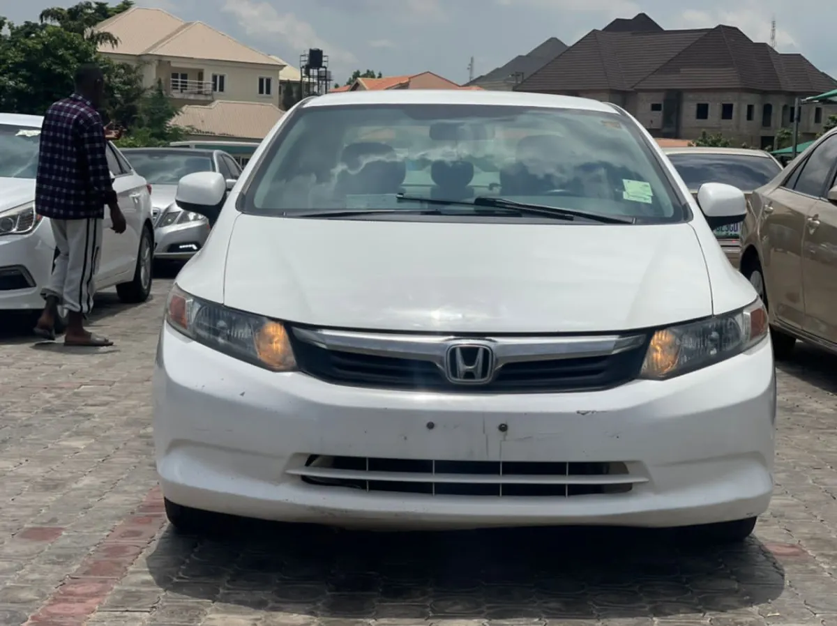 Newly Arrived 2013 Tokunbo Honda Civic - Image 1