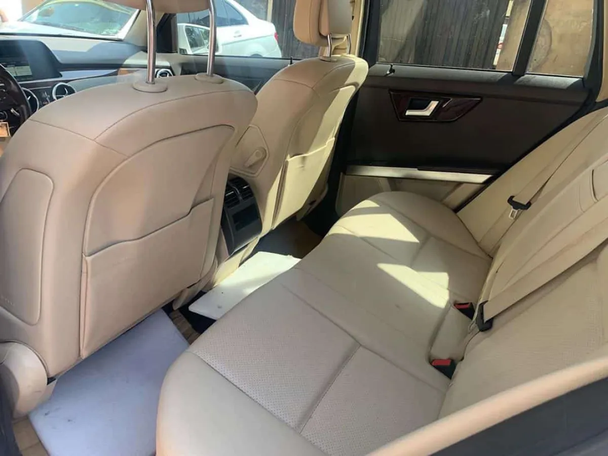 Clean 2013 Tokunbo Mercedes Benz Glk 350 - Image 3