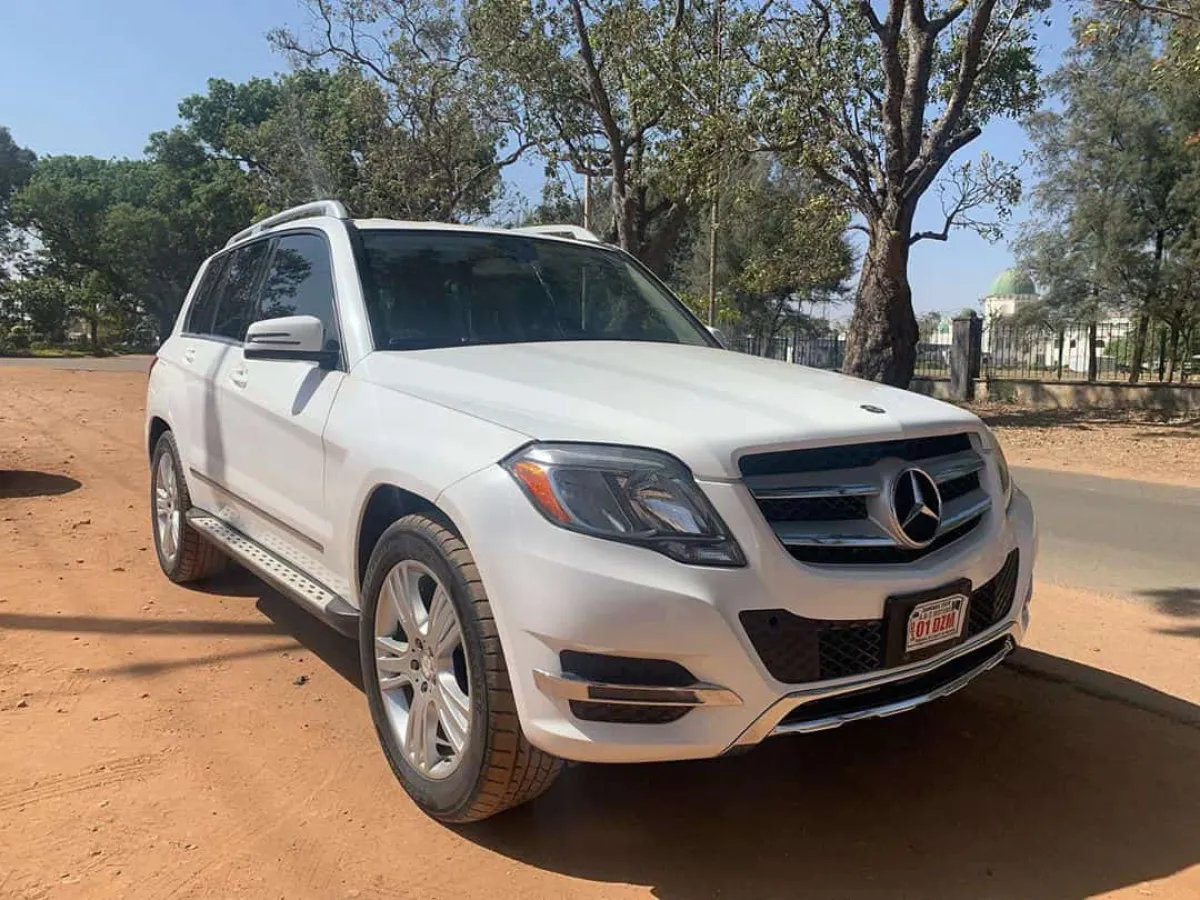 Clean 2013 Tokunbo Mercedes Benz Glk 350 - Image 4
