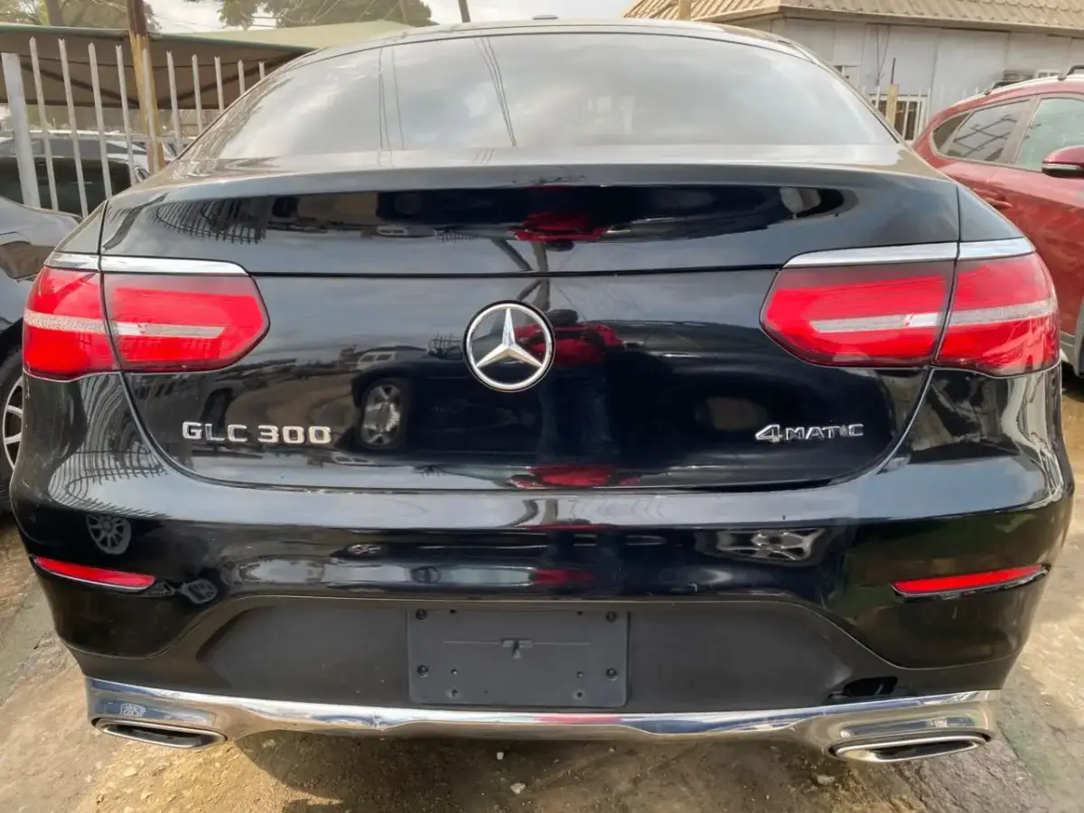 Mercedes Benz - Image 8