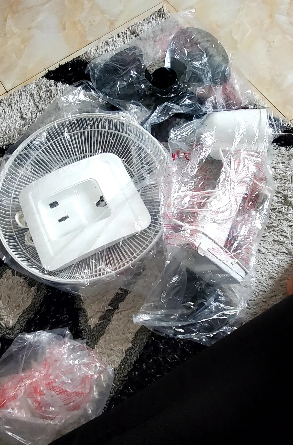 Maxi Tabletop Fan - Image 1