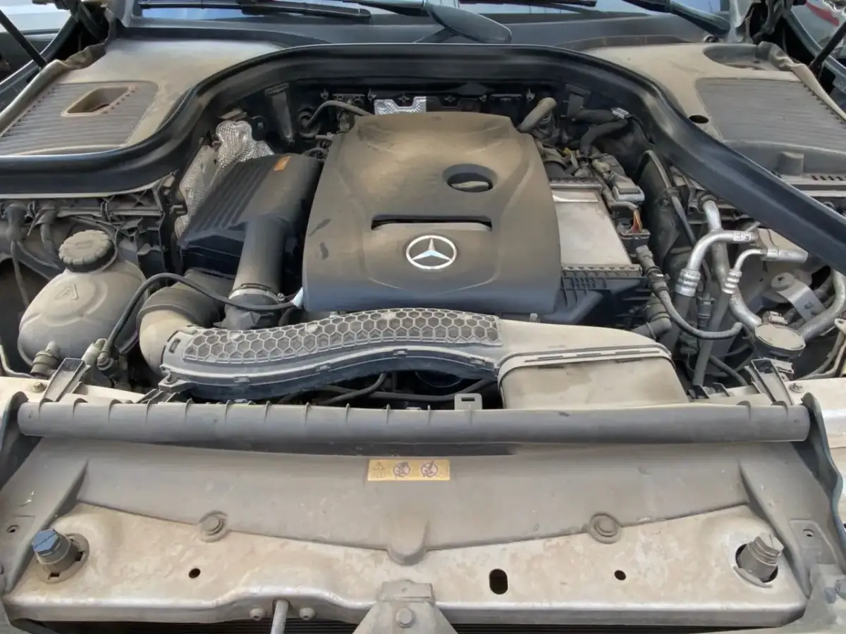 Mercedes Benz - Image 9