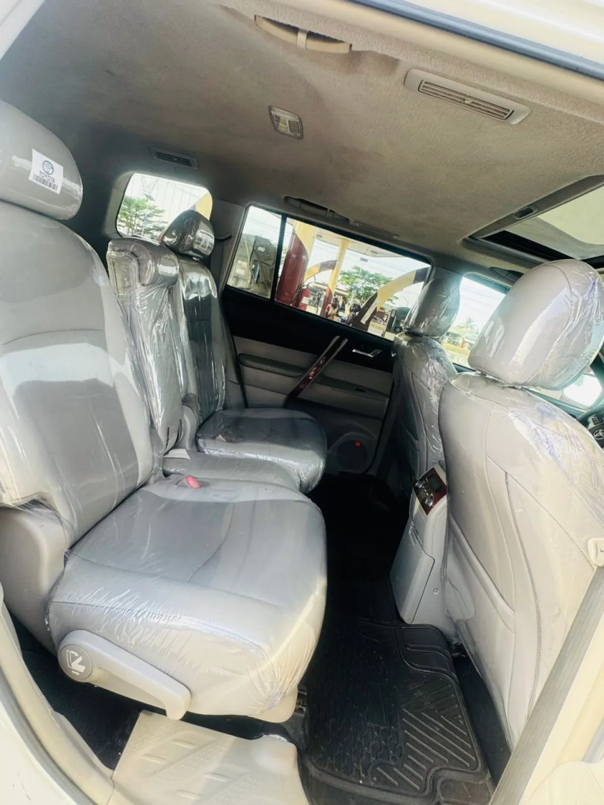 Toyota Highlander 2012 Limited Edition - Image 6