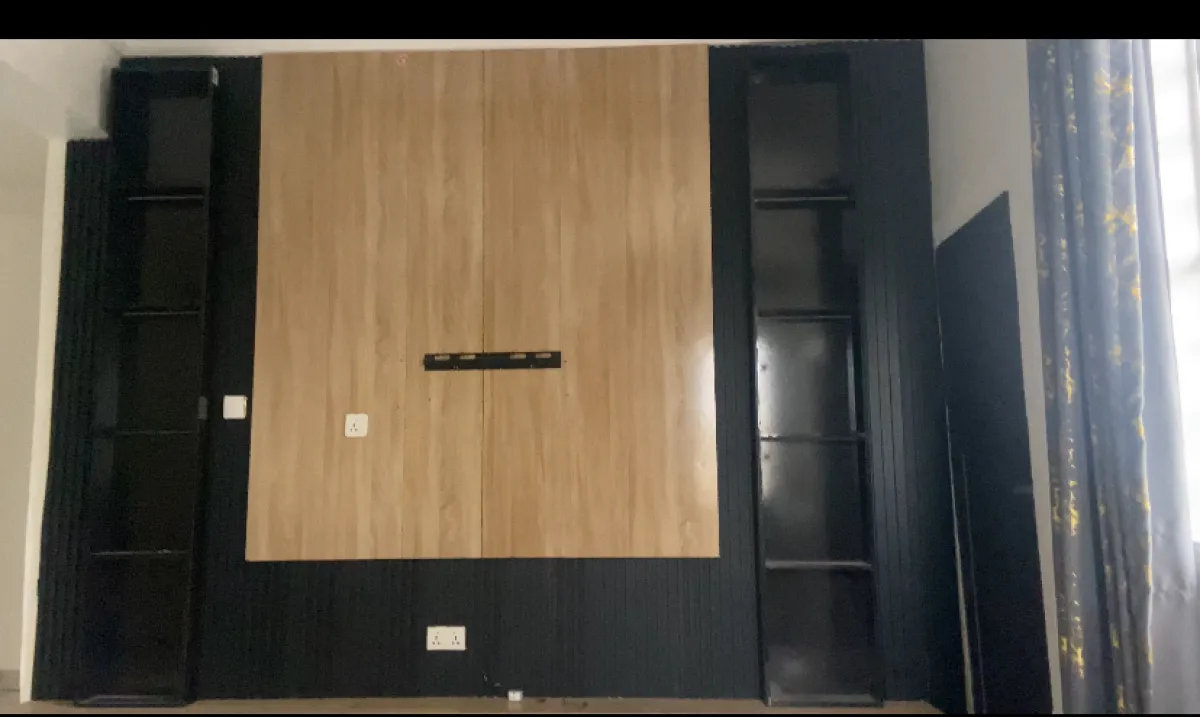 Luxurious Tv console - Image 2