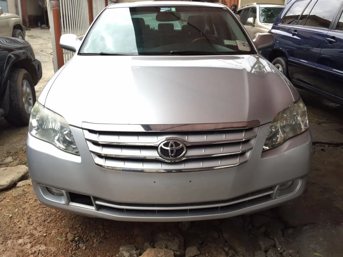 A Tokunbo Clean 2006 Toyota Avalon Limited - Image 5