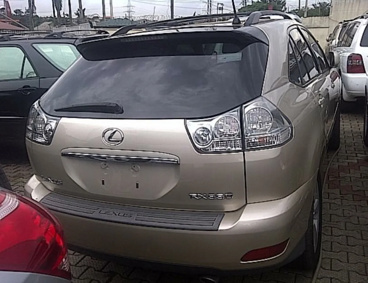 Sparkling Tokunbo Lexus Rx330 - Image 2