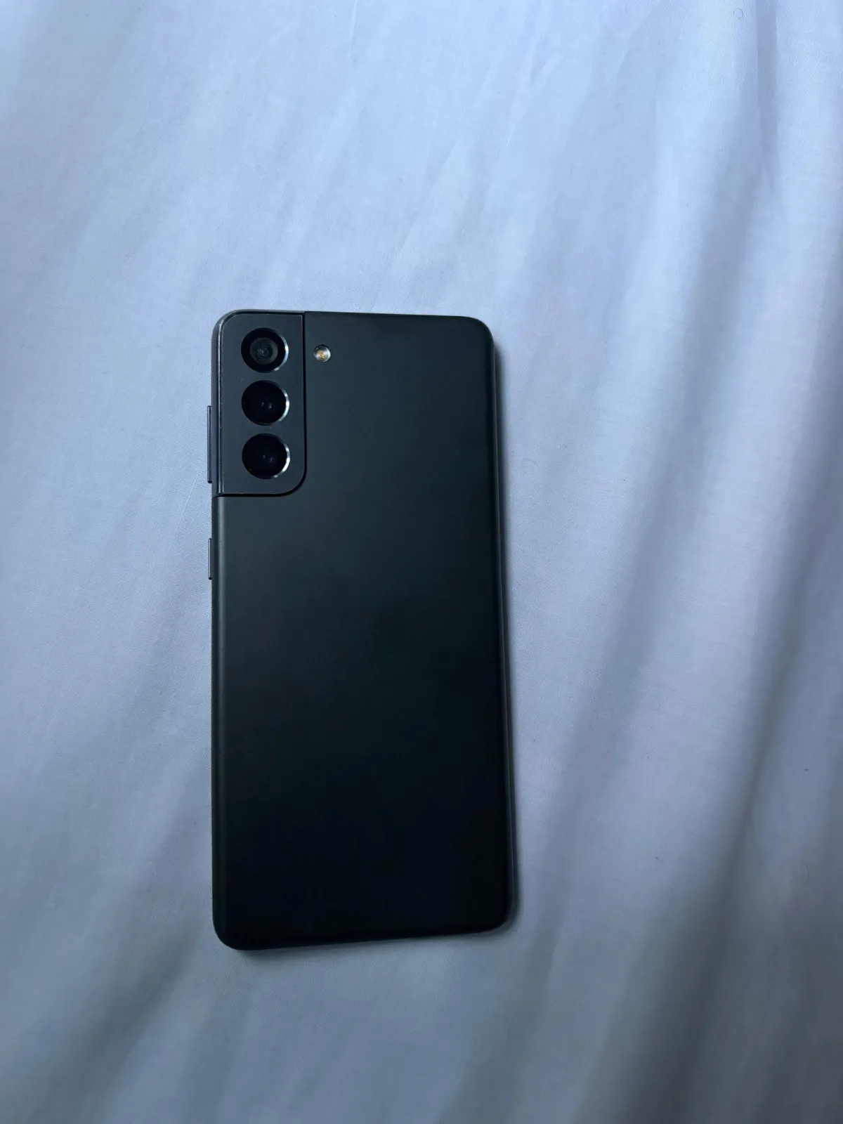 Samsung S21 - Image 1