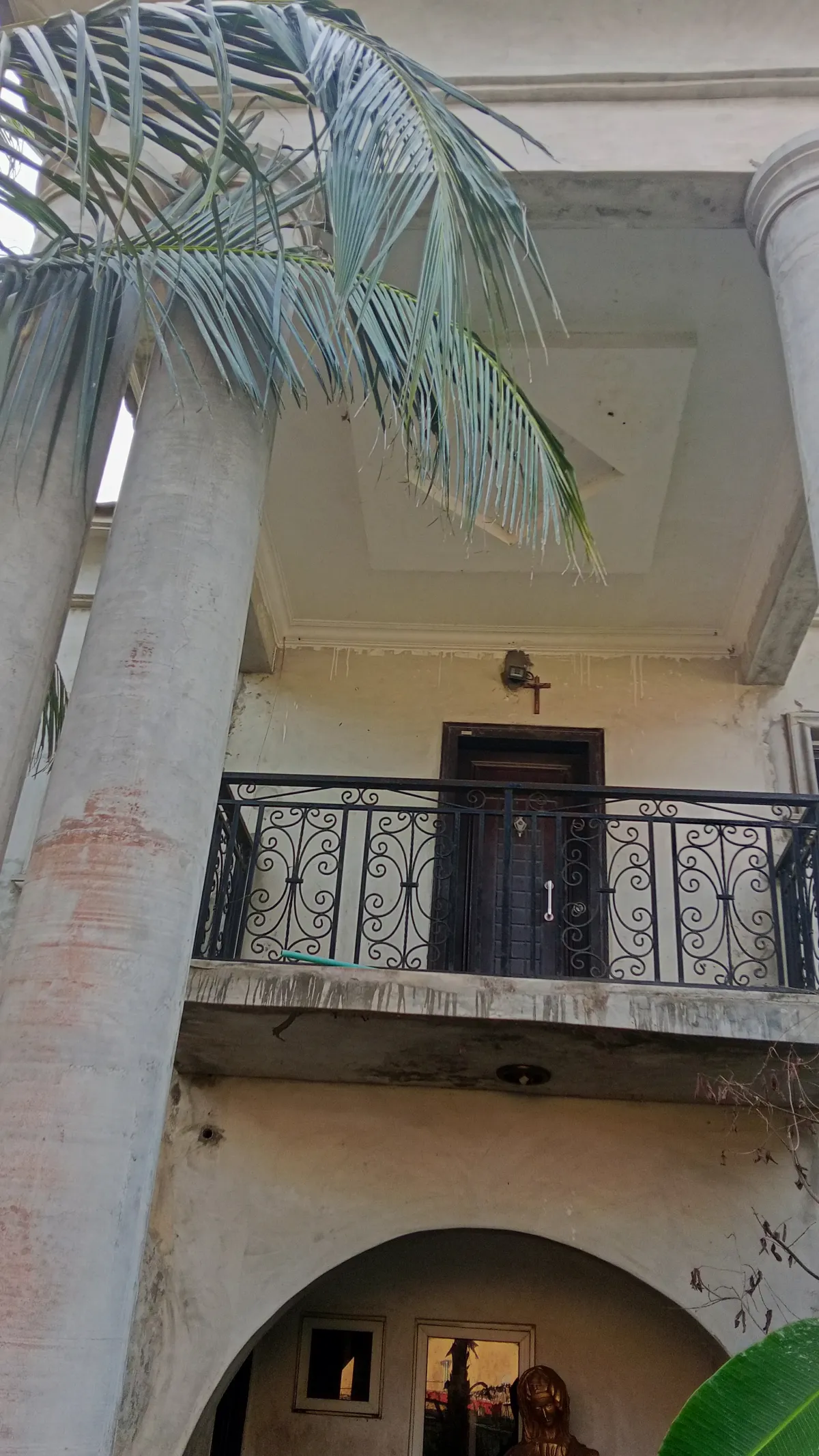 Property for sale - Image 2