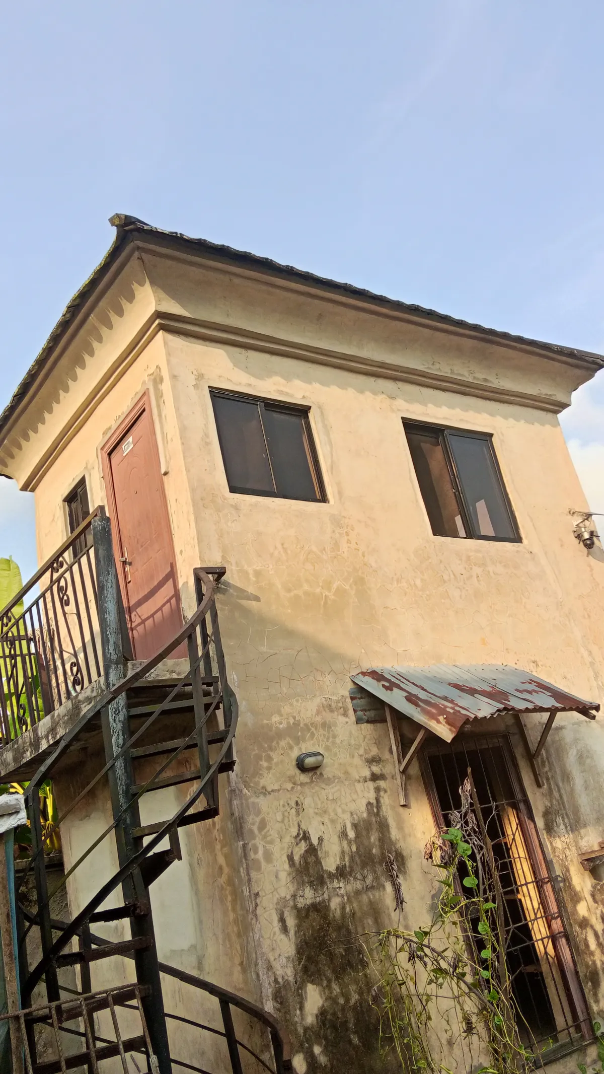 Property for sale - Image 3