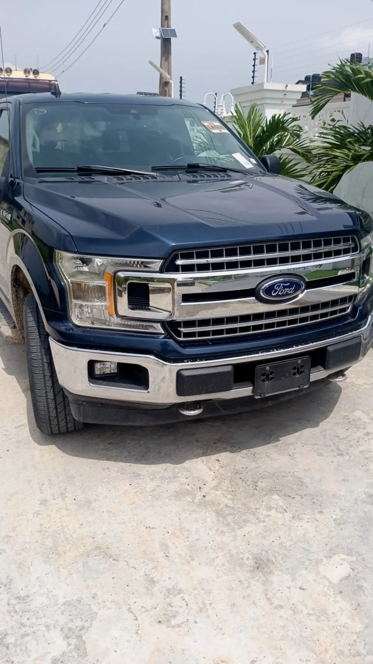 Ford F-150 2019 Dark Blue - Image 4
